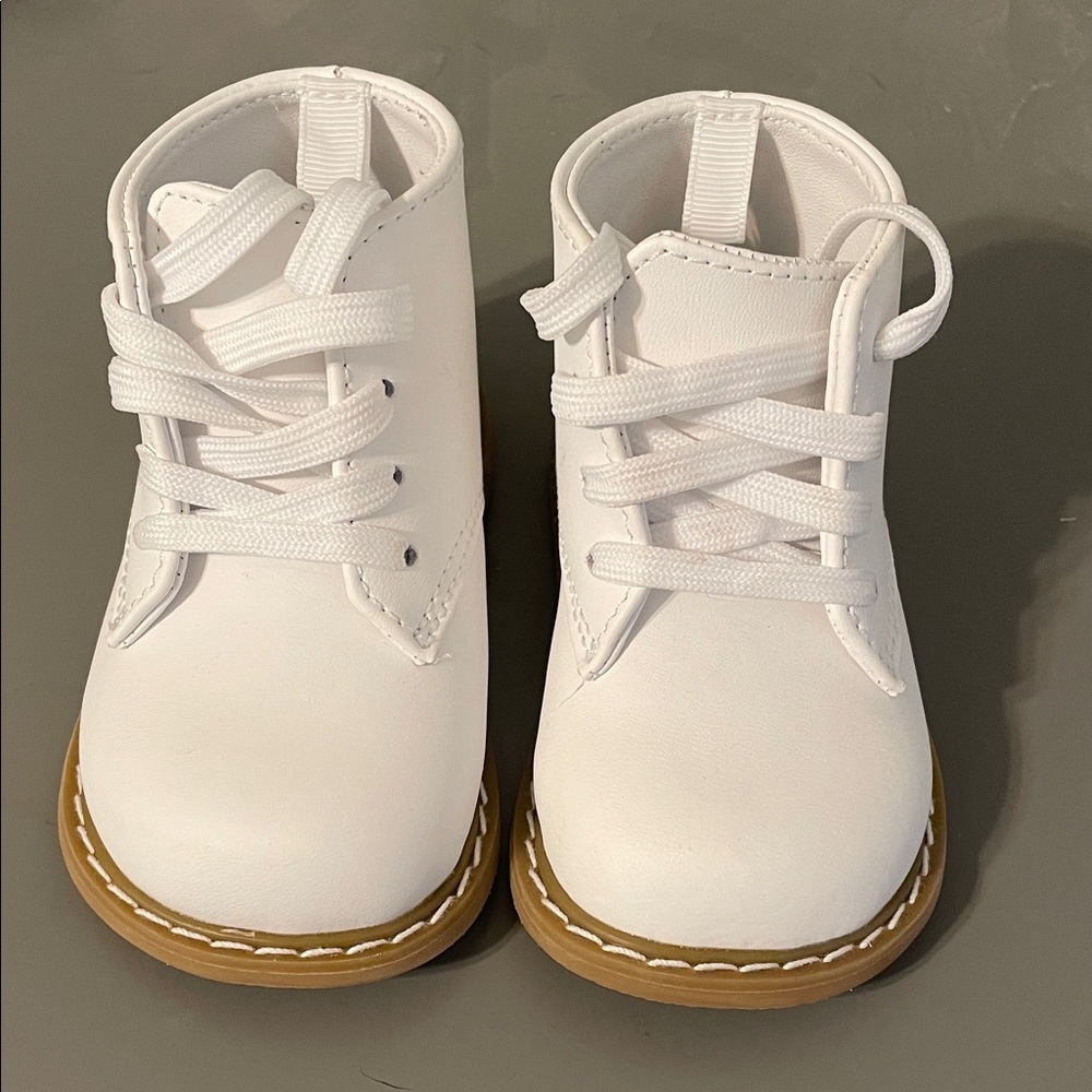 NWOT-White Leather Walking Shoes - Size 3